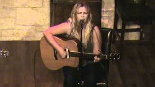 "Heartburn" by Alyssa Rubich LIVE at Dosey Doe